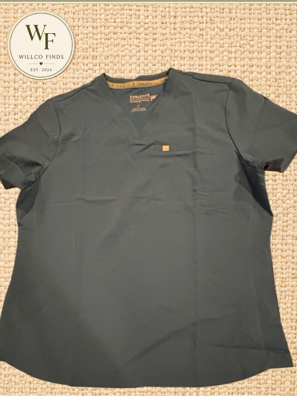 Fabletics Women’s Scrub Top Size L Dark Teal V-Neck Performance